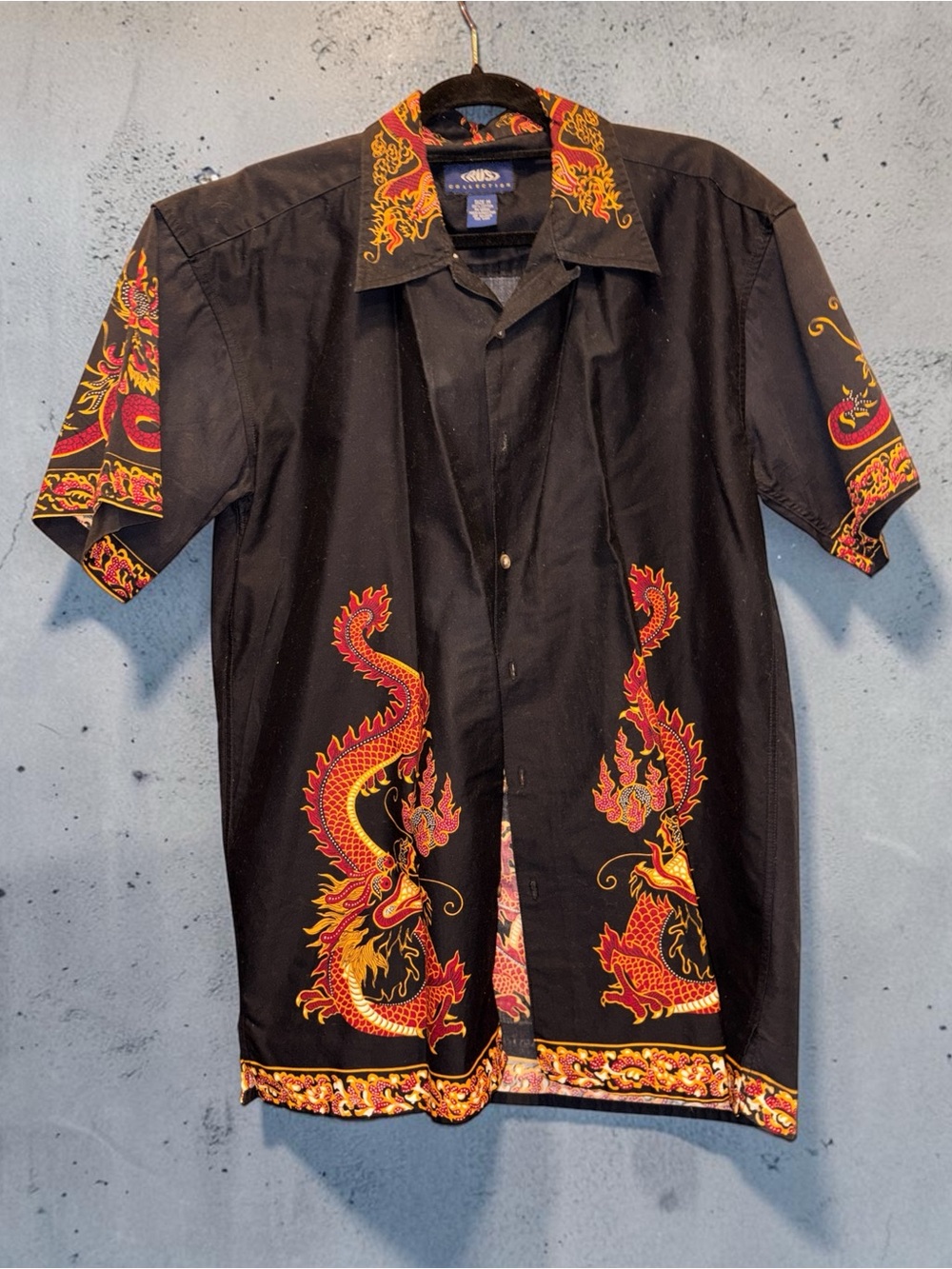 Vintage Y2K Black Short-Sleeve Shirt with Red & Gold Dragon Print